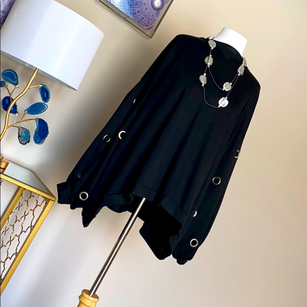 Oversized OS top.